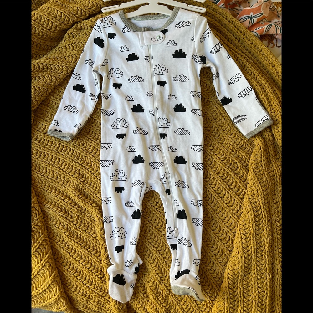 Brand New no tags - Baby Zip-Up Sleep N' Play - Cloud Island Black/White 3-6M